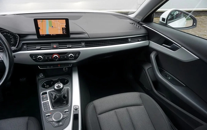 Audi A4 cena 71900 przebieg: 199777, rok produkcji 2017 z Wisła małe 742